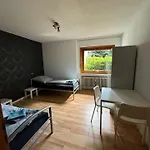 7 Monteurwohnung Messewohnung Bis Zu 6 Personen Daimlerstrasse 4 Eg Links